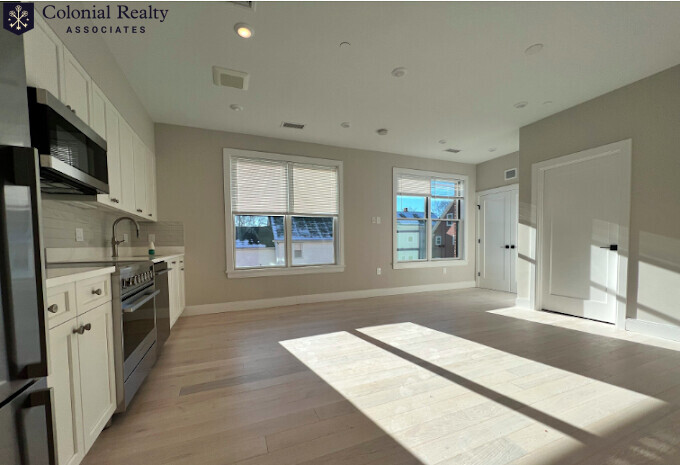 203 Green St, Jamaica Plain