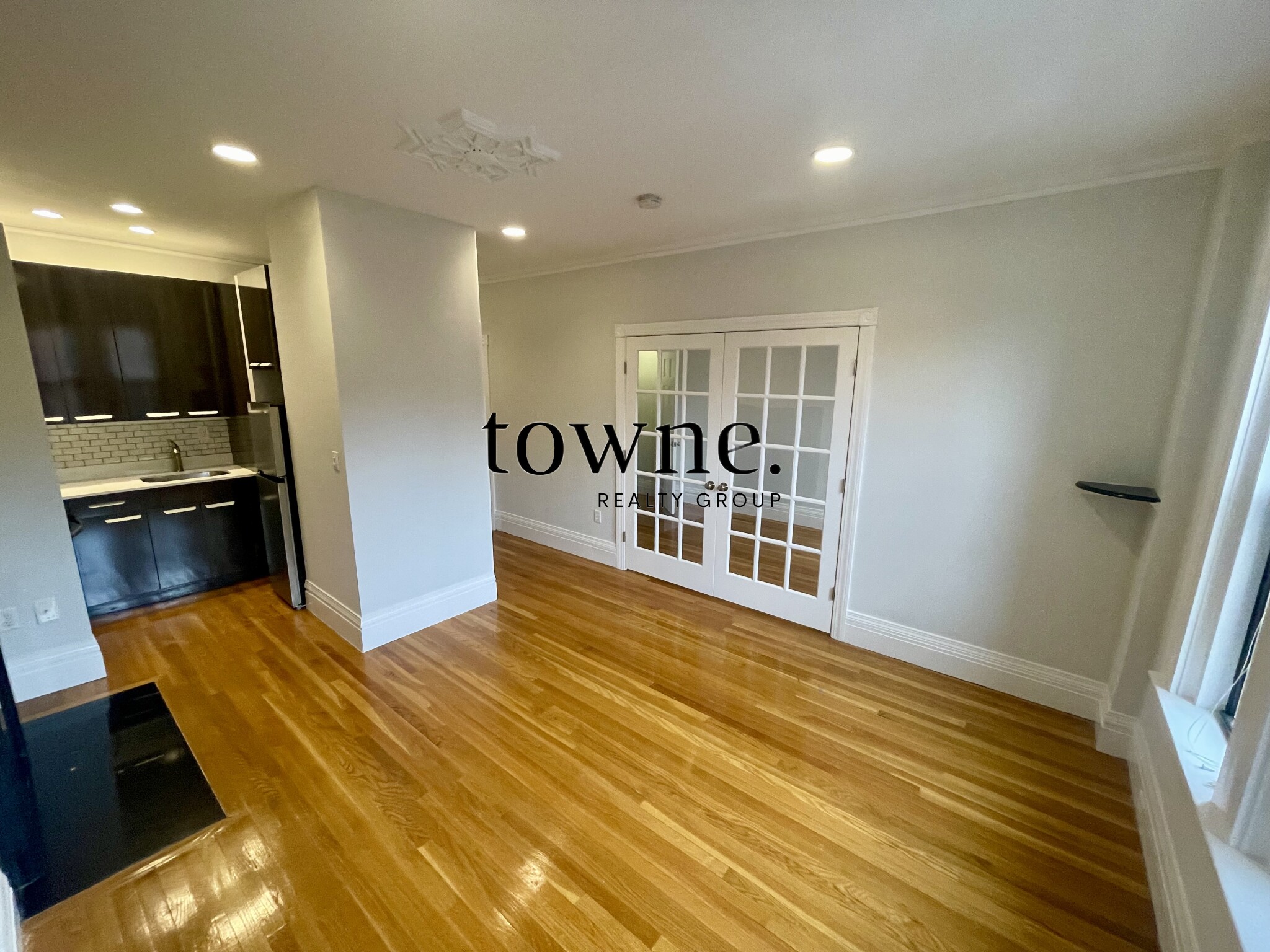 254 Newbury St, Back Bay