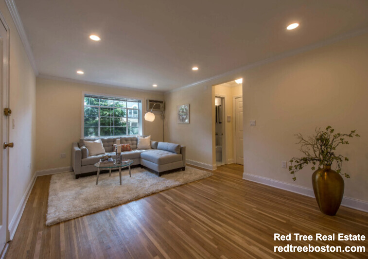 82 Saint Paul St, Coolidge Corner