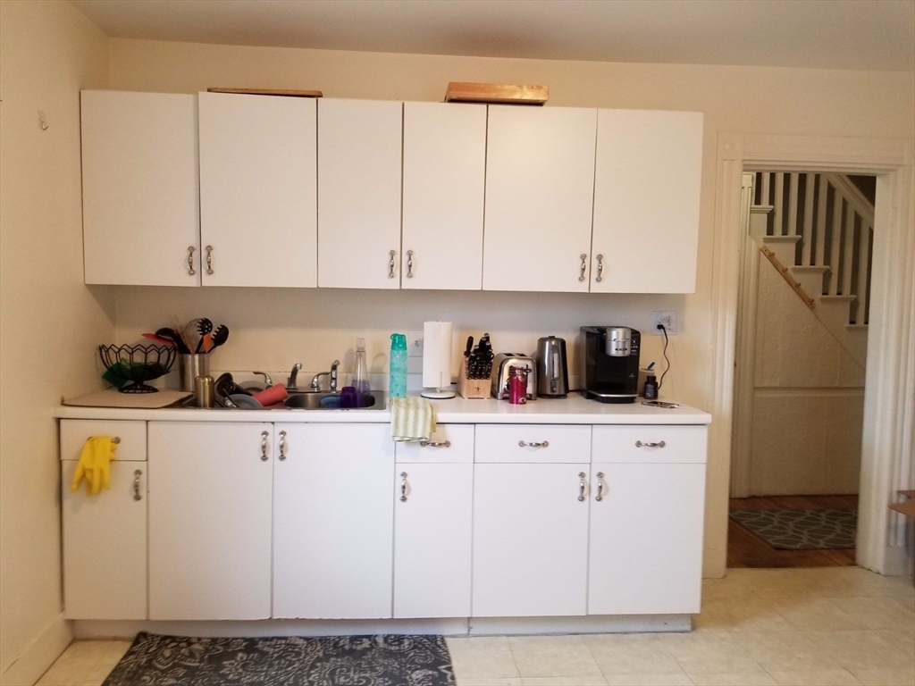 42 8th St, Charlestown