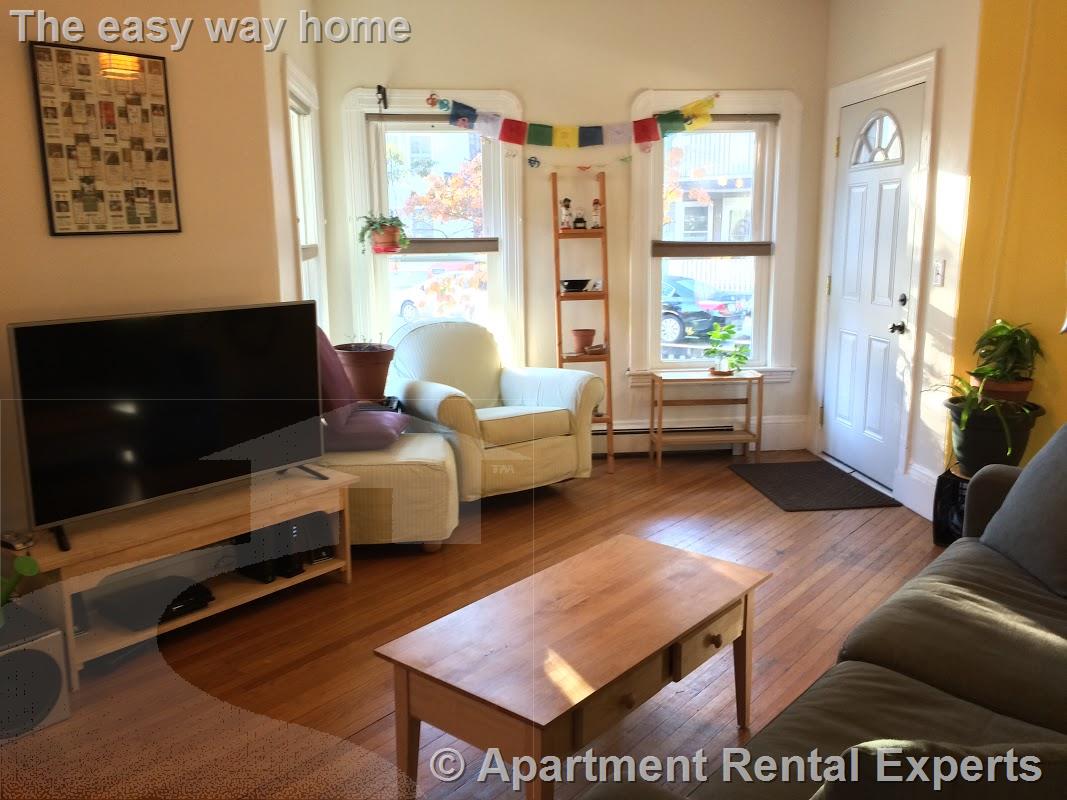 45 Kingston St, Davis Square