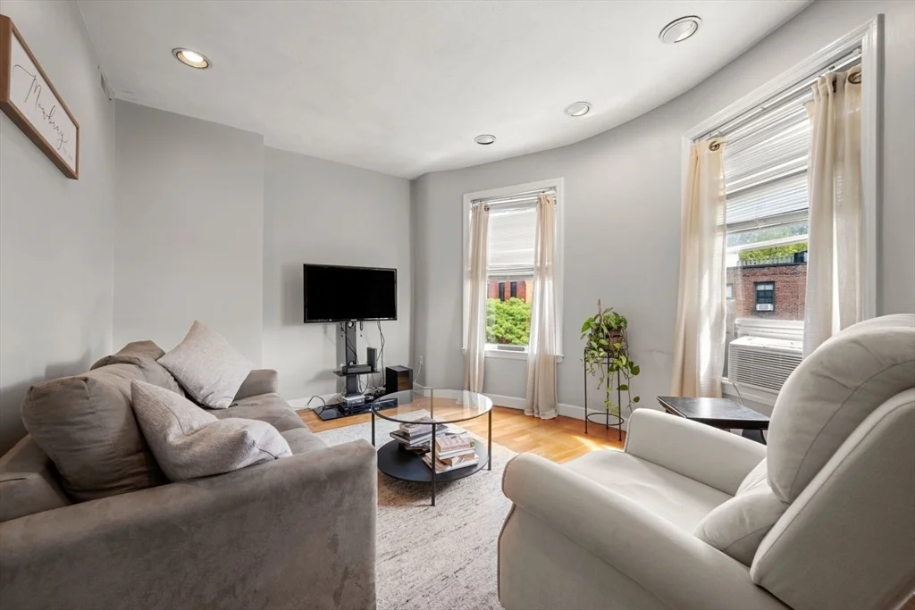 277 Shawmut Ave, South End