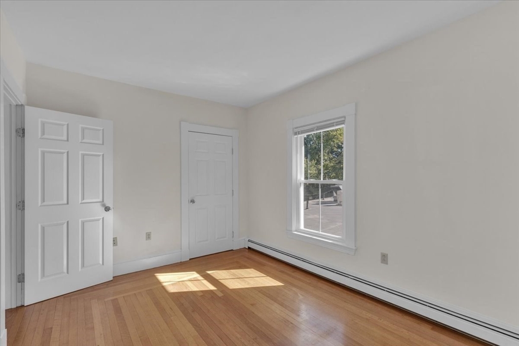 325 Western Ave, Riverside