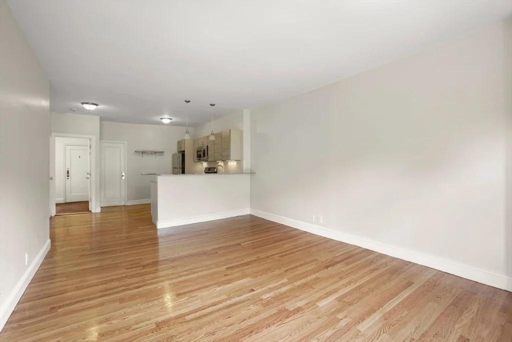 228 Commonwealth Ave, Back Bay