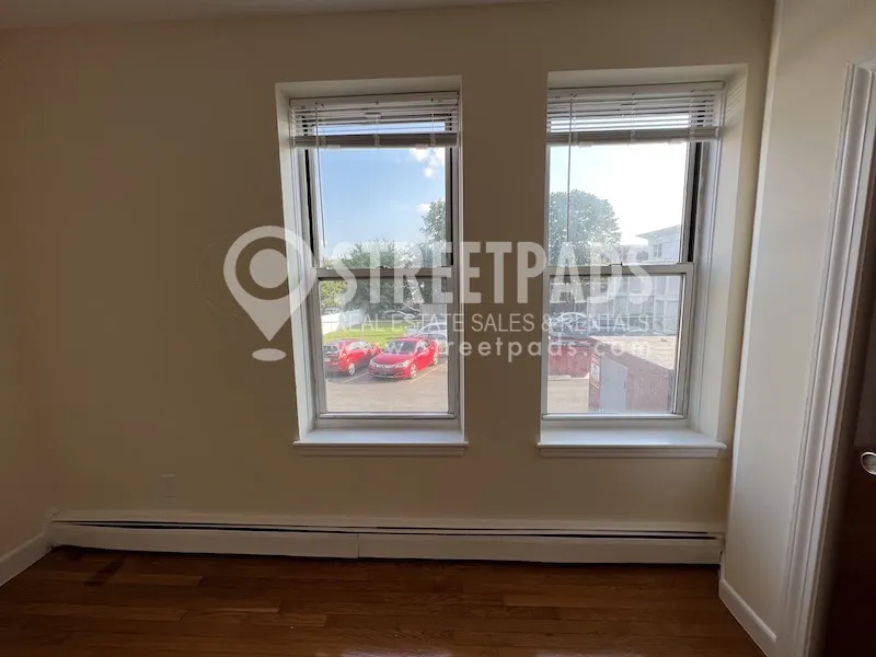 172 North Beacon St, Brighton