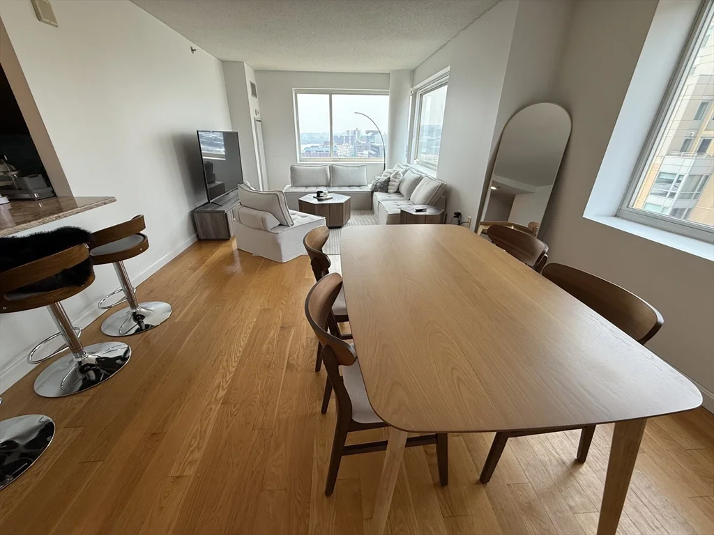 8 Museum Way, East Cambridge