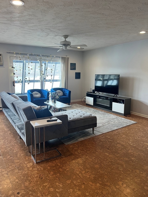 17 Eaglehead Ter, Shrewsbury