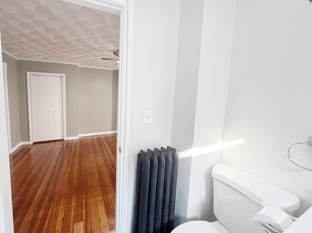 19 Saratoga St, East Boston