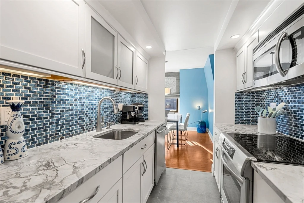 201 Newbury St, Back Bay