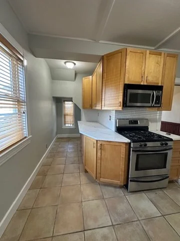 46 Lawrence St, Medford