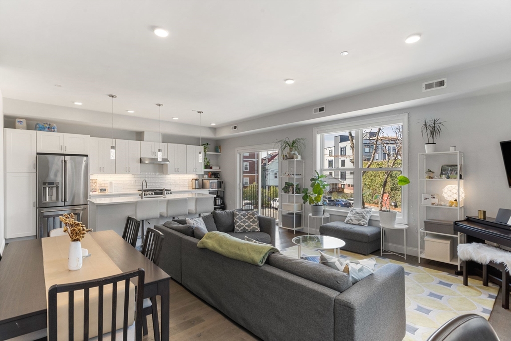 40 Medford St, Somerville