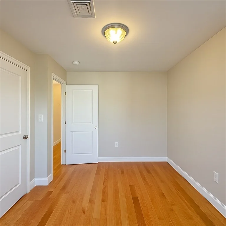 46 Wellington St, Waltham