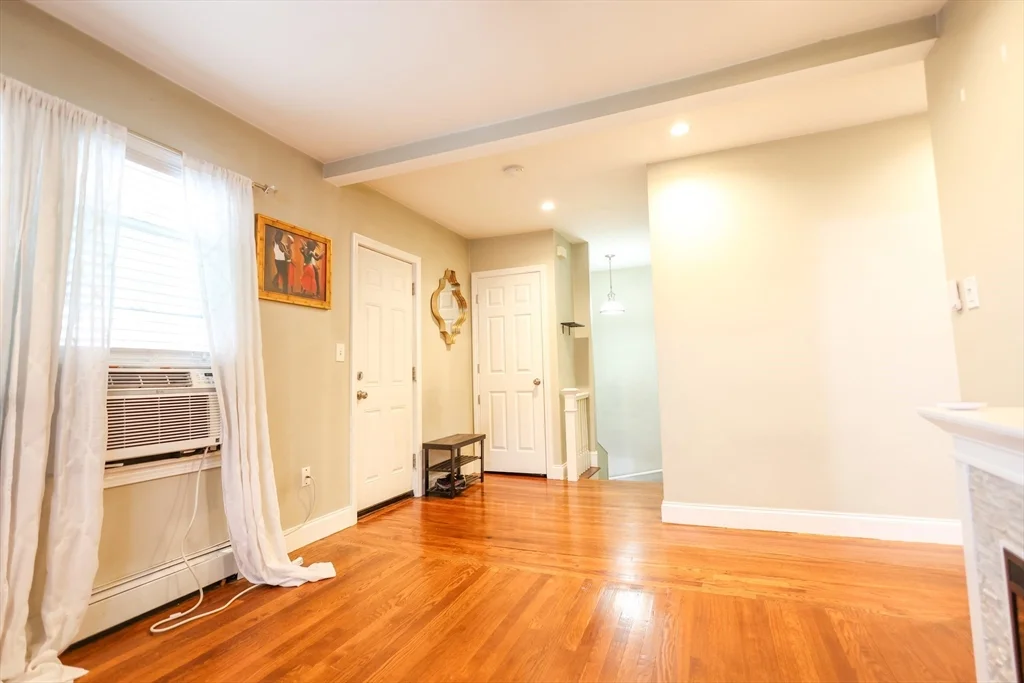 43-45 Belnel Rd, Hyde Park