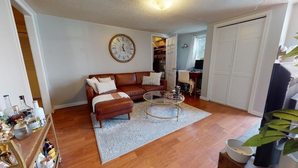 34B Lexington St, Eagle Hill