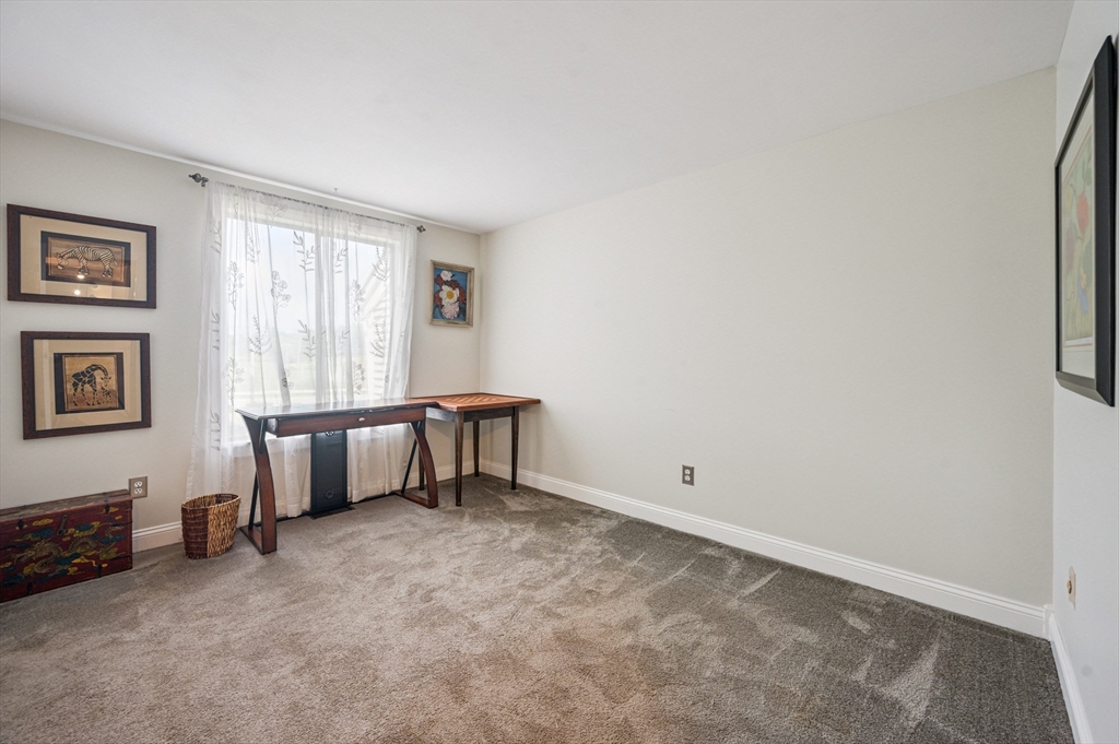 330 Sterling St, West Boylston