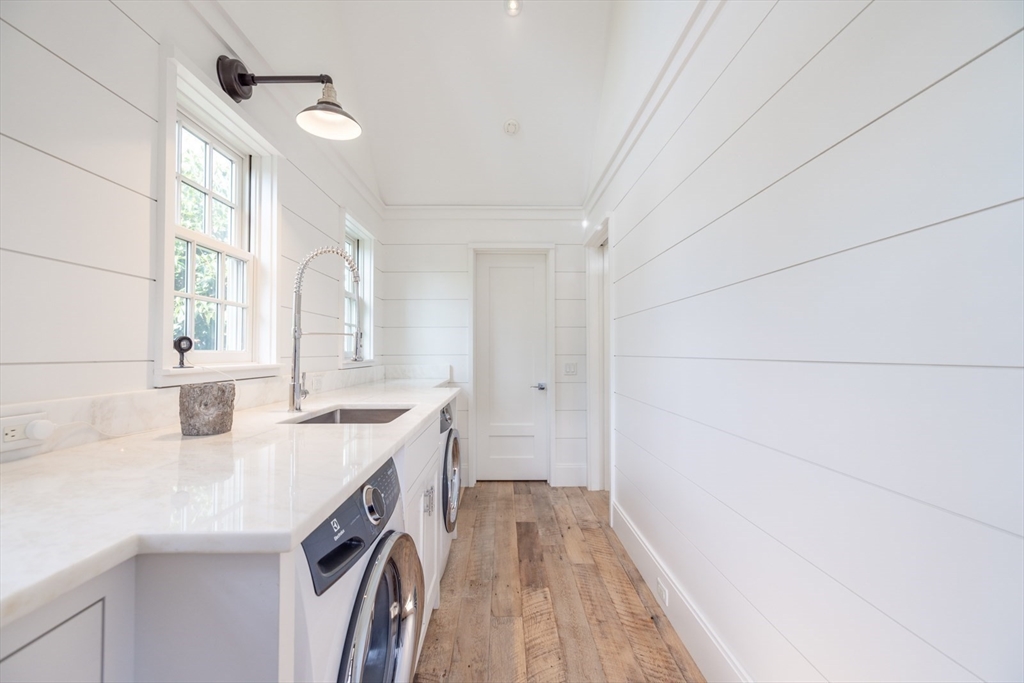 106 A Surfside Rd, Surfside