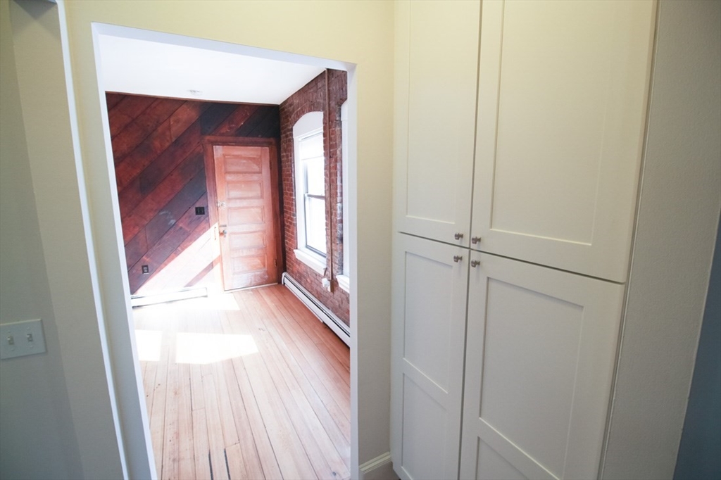 41 Harvard St, Central Village