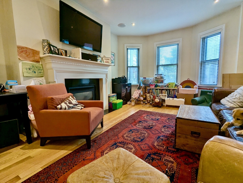 925 East Broadway, South Boston