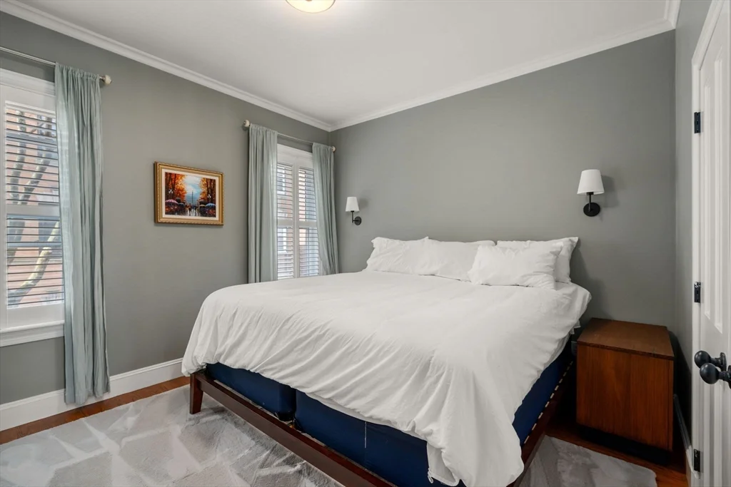37 Mount Vernon St, Charlestown
