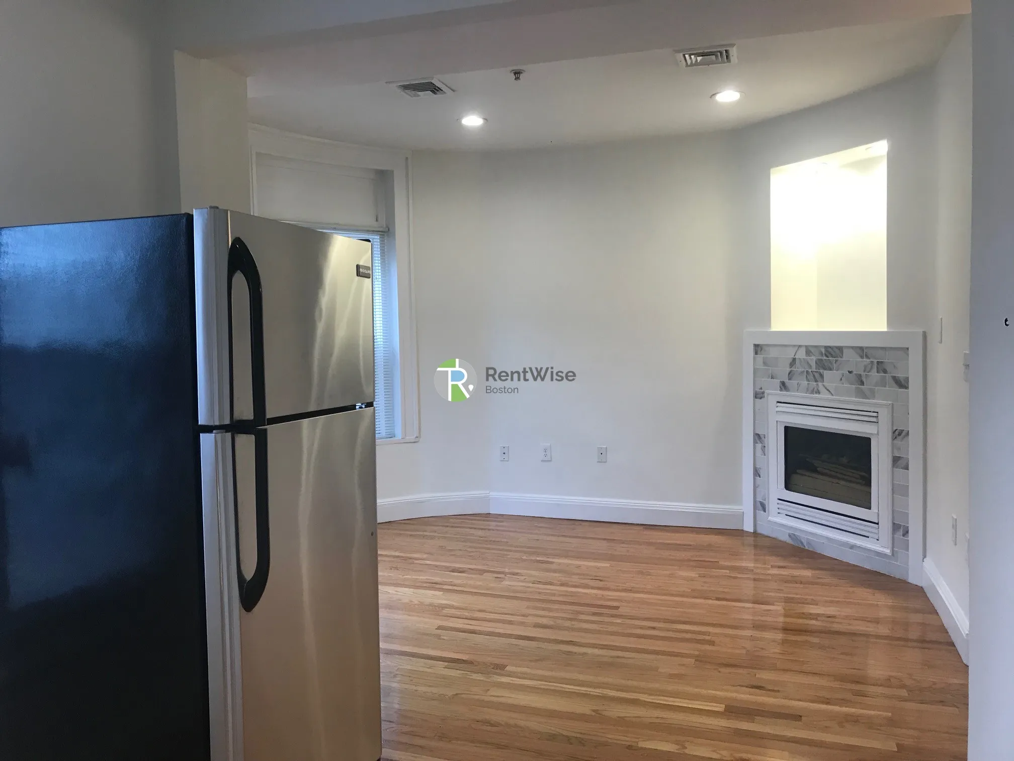 10 Brainerd Rd, Allston