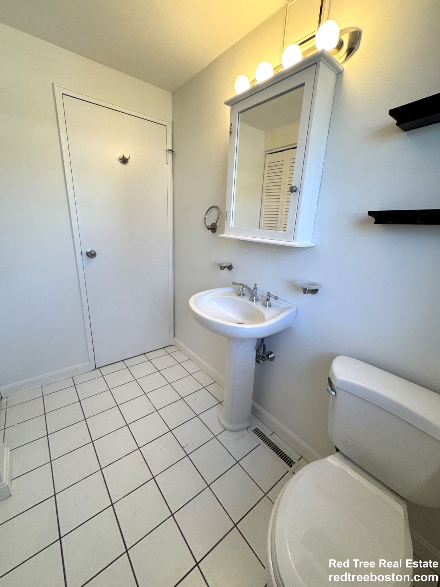 144 Lake Shore Rd, Brighton