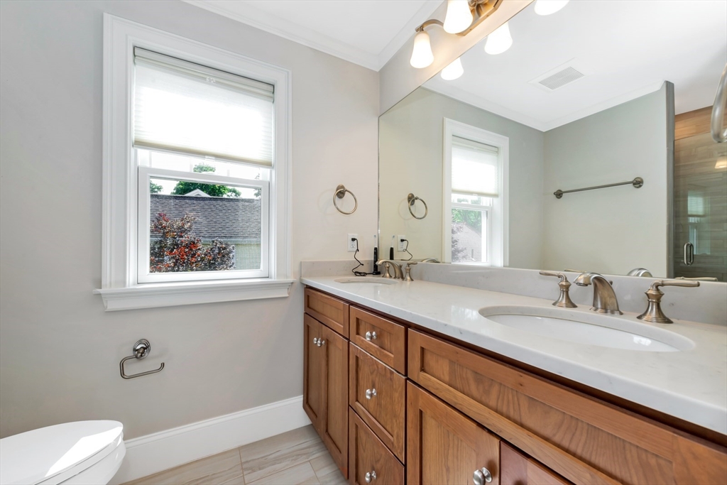 68 Woburn St, Lexington