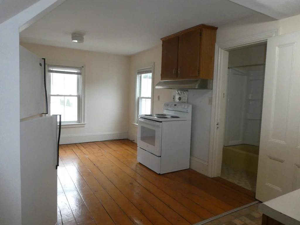 231 Pleasant St, East Bridgewater