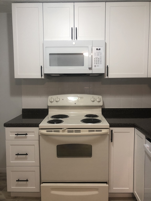 685 Moody St, Waltham