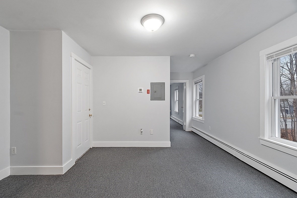 31 Mill St, Pepperell