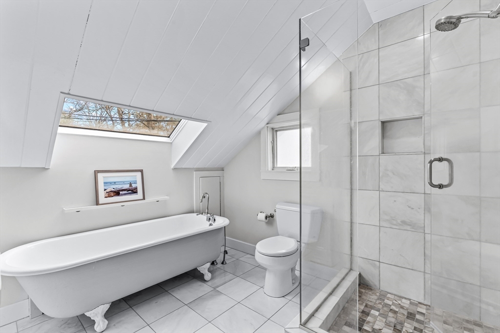 59 Russell Rd, Wellesley