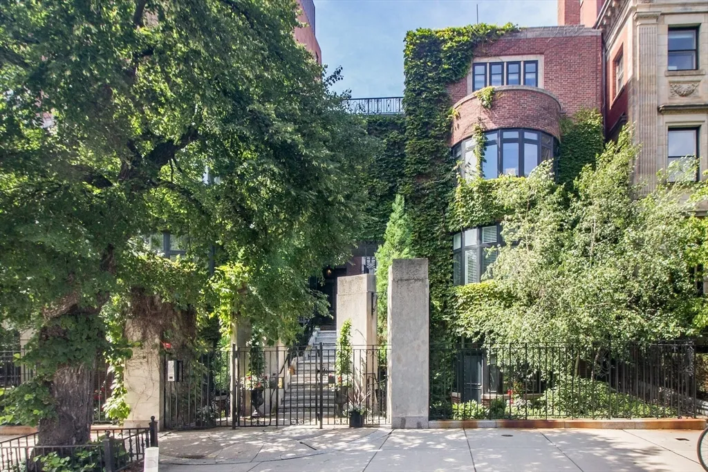 270 Beacon St, Back Bay