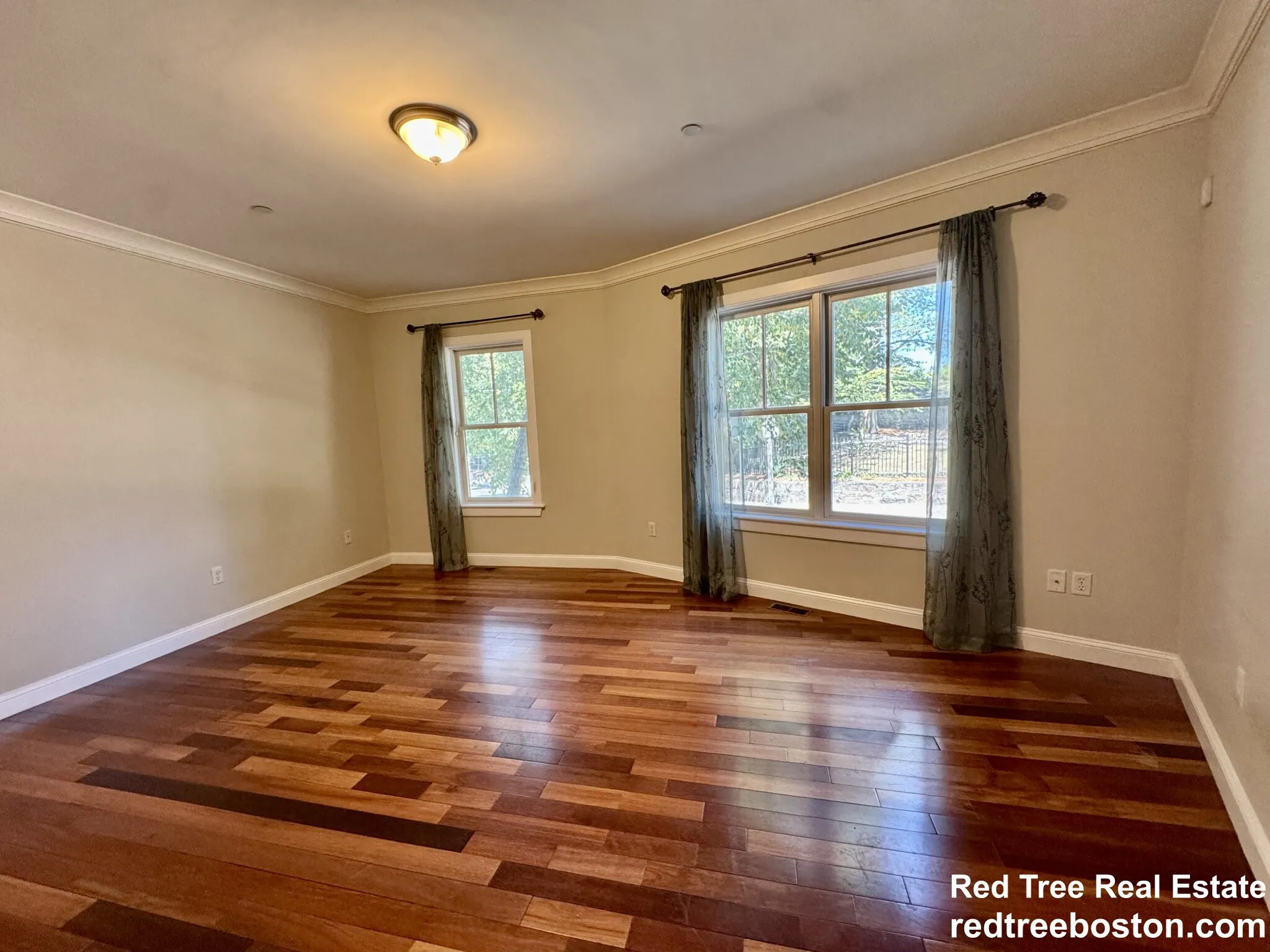 81 Westminster Ave, Roxbury