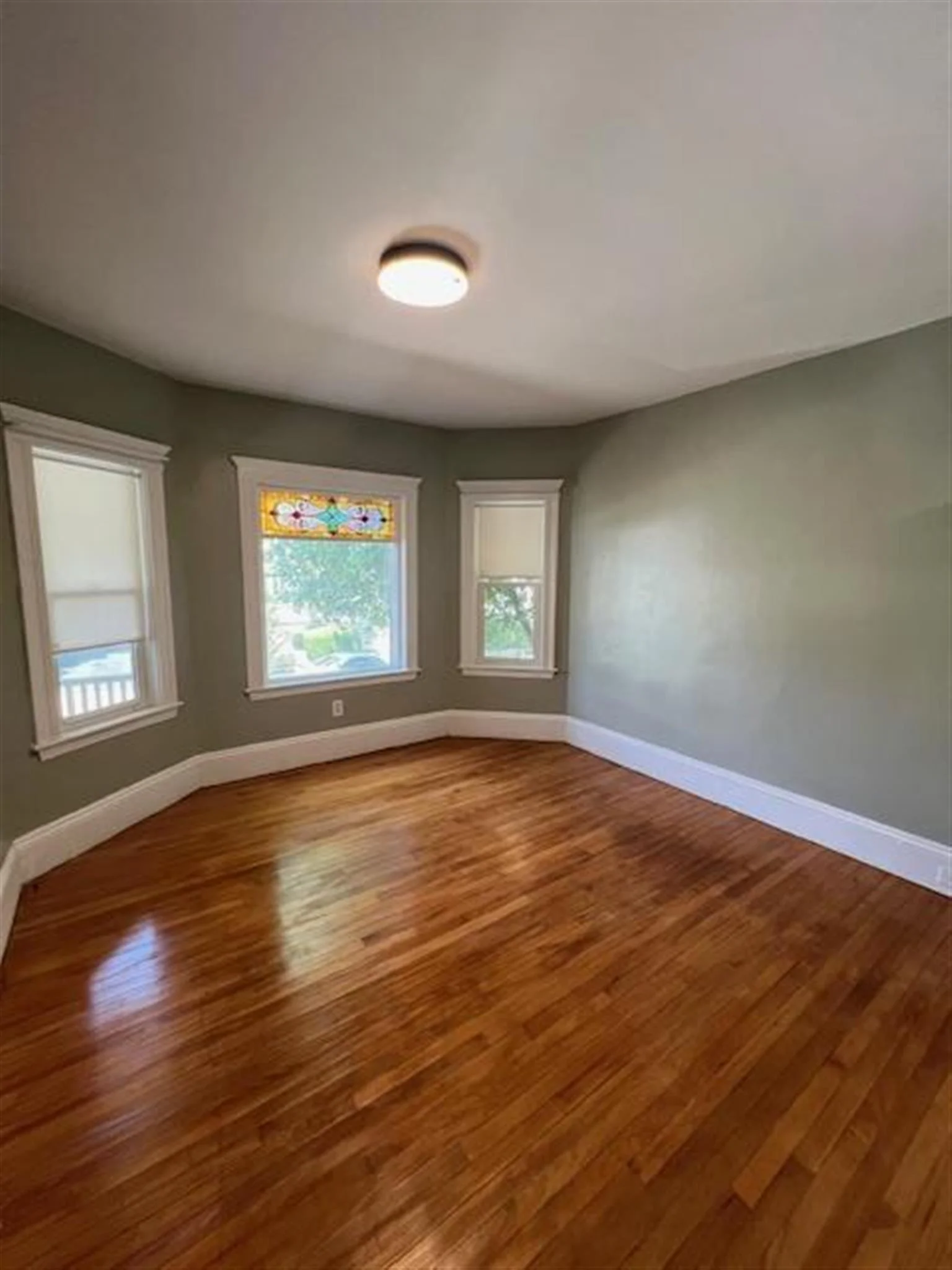 12 Quincy St, Medford