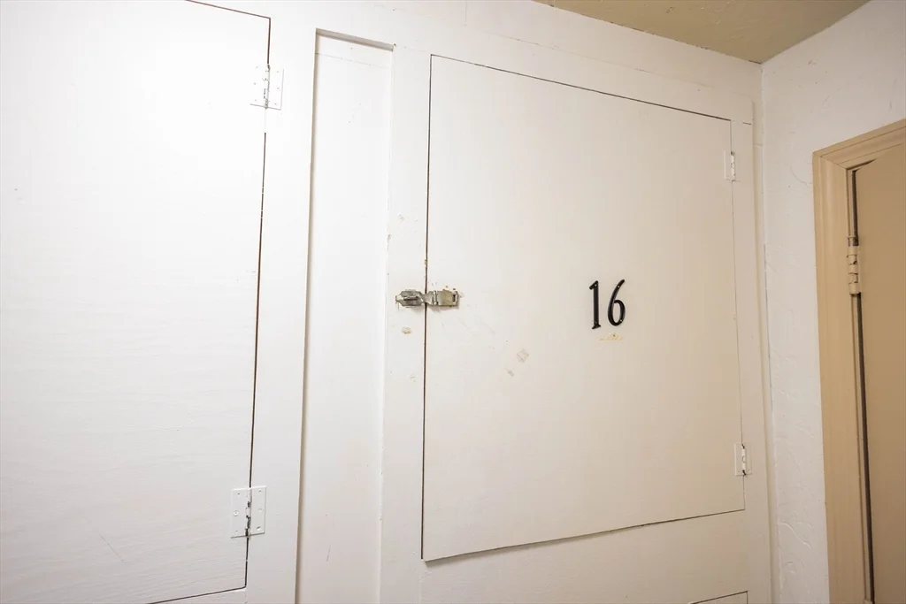 21 Erick Rd, Mansfield