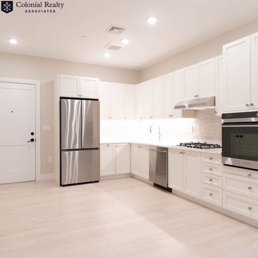 205 Green St, Jamaica Plain