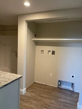 33 West Main St, Groton