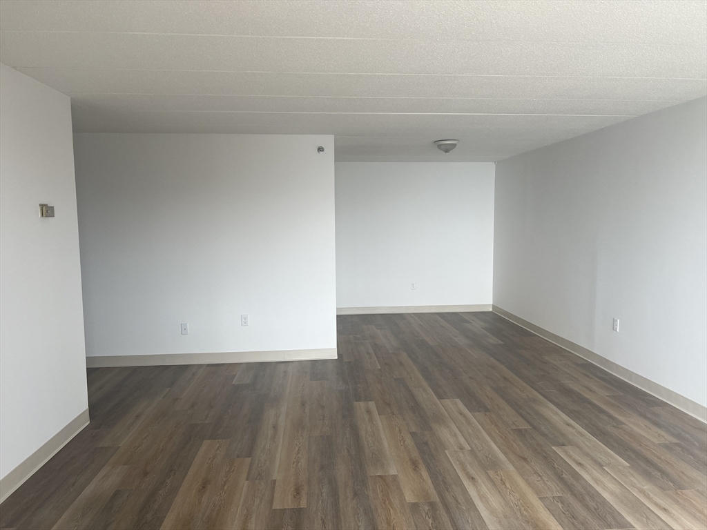 1 Pond St Fort Heath, Winthrop