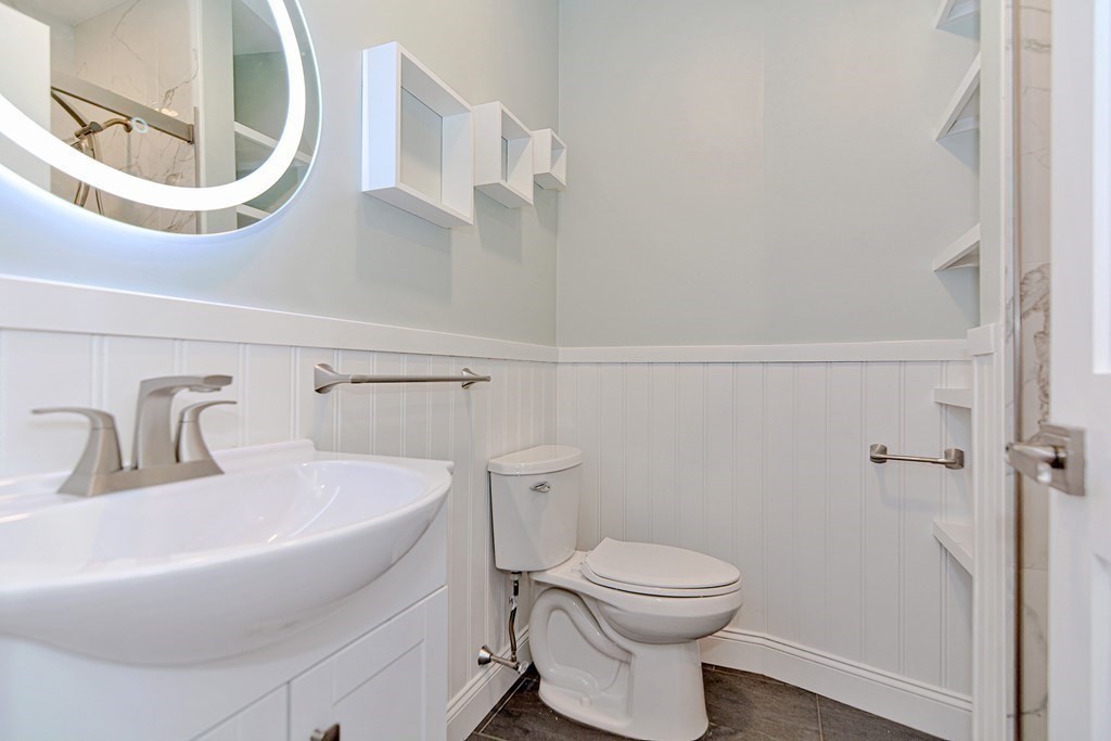 64 Crescent St, Swampscott