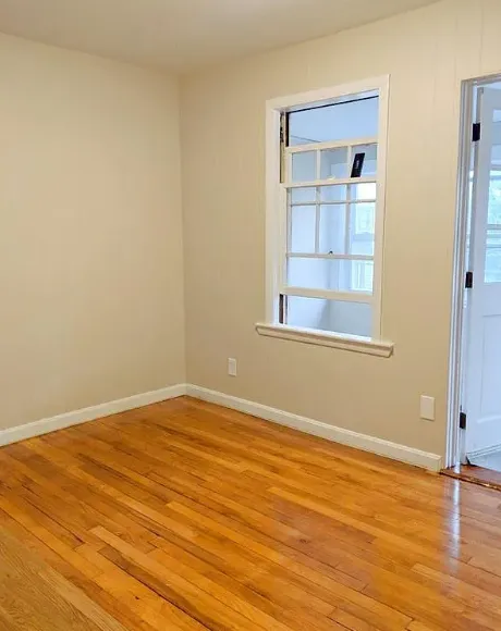 58 Buzzell Ln, South Medford