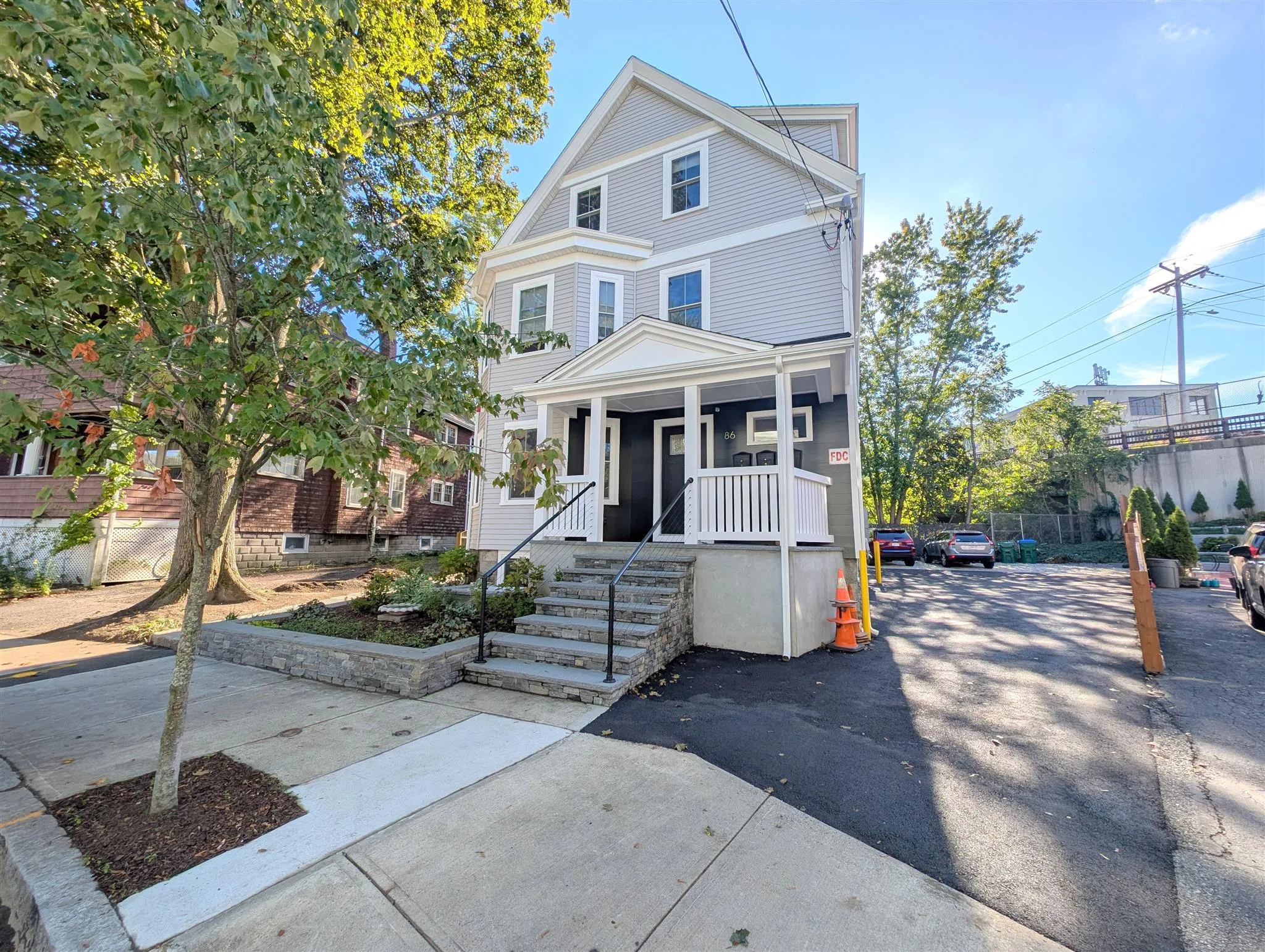 86 Orchard St, Medford