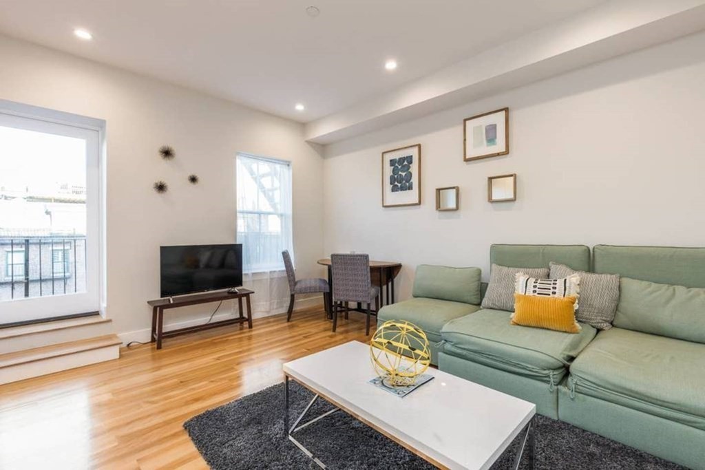 666 Massachusetts Ave, South End