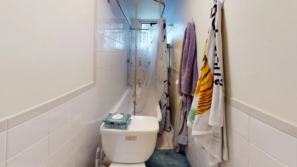 9R Winship, Brighton