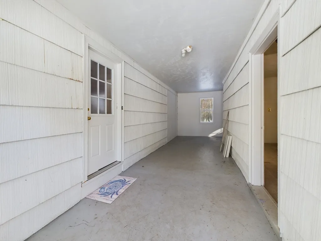 97 Old Post Rd, Sharon