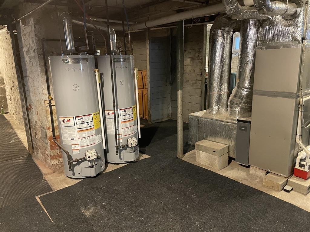 37 Brook St, Central Village