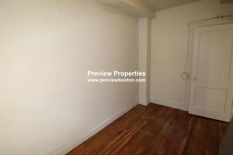 109 Brainerd Rd, Allston