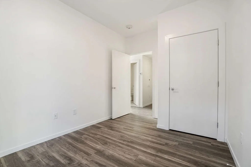 839 Beacon St, Fenway