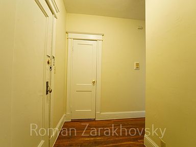 Studio bed, 1 bath apartment for rent at 221 Kelton Unit 2, Allston — photo 7 of 12