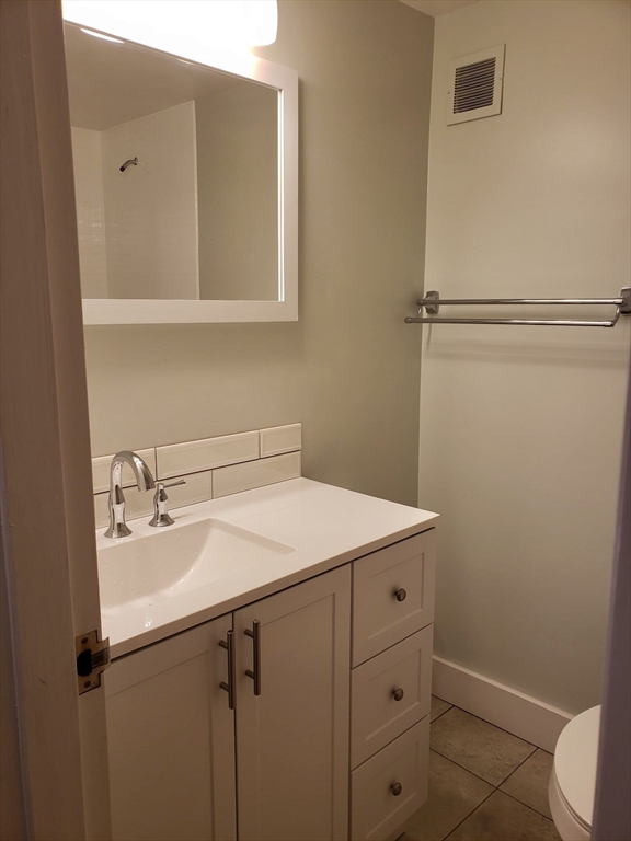 200 Swanton, Winchester