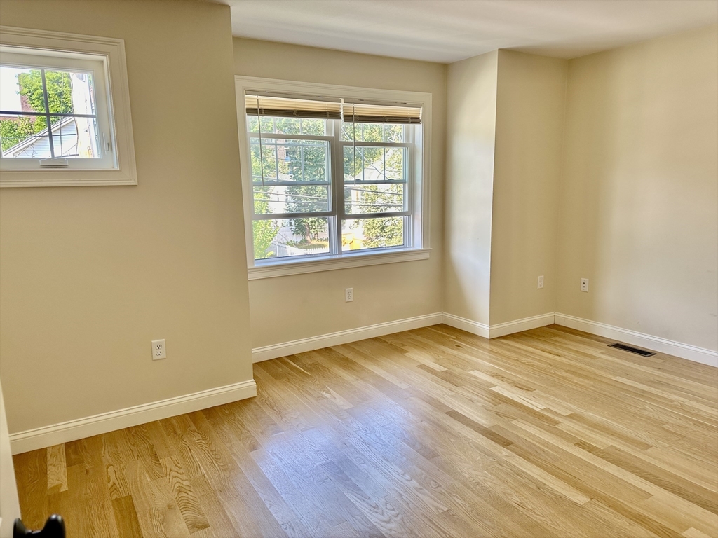 185 Summer St, Watertown