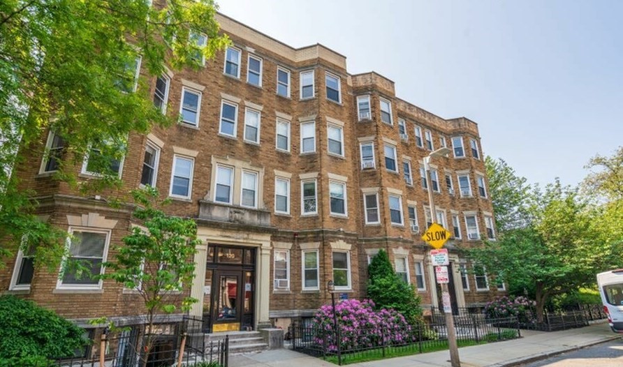 124 Peterborough St, Boston